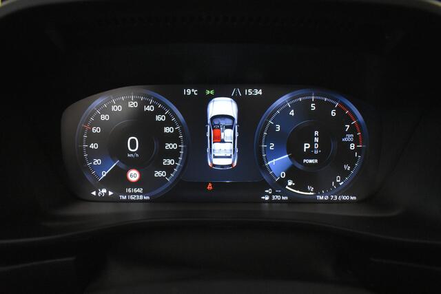 Volvo XC40 1.5 T4 Recharge Inscription 360°Cam R-Design El Trekh +aKlep Pano Stoel+Stuur verwarming