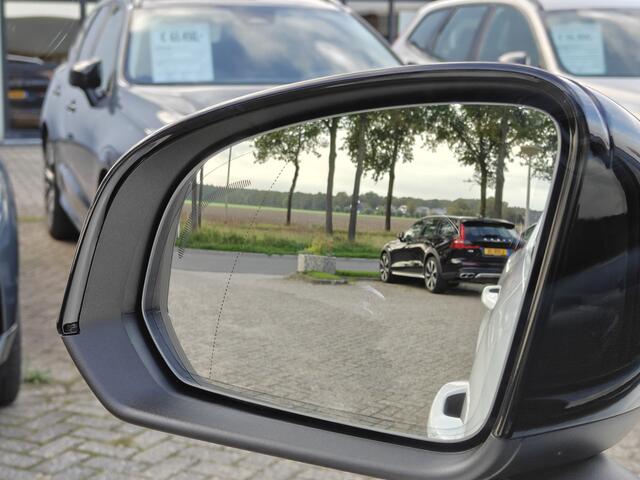 Volvo XC40 B4 211PK Plus Dark | BLIS | Trekhaak | 360 | H&K | Pano | Carplay | Elektr. Stoelen | ACC | Stoel/Stuur verwarming |