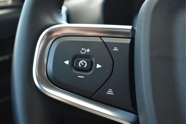 Volvo XC40 1.5 T4 Plug-in hybrid Ultimate Bright Panoramadak, Stoel/stuurverwarming, Leder, Memory, H&K, Adaptive cruise, Trekhaak