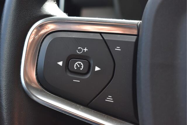 Volvo XC40 1.5 T5 Recharge Inscription Expression Adaptive cruise, Camera, Keyless