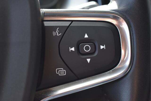Volvo XC40 1.5 T5 Recharge Inscription Expression Adaptive cruise, Camera, Keyless