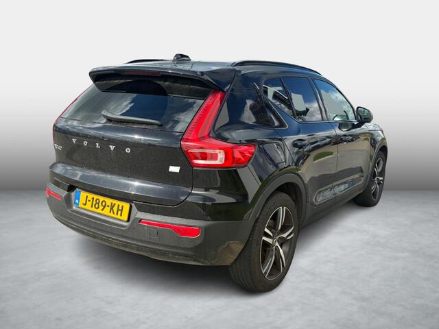 Volvo XC40 1.5 T5 Recharge R-Design | Panorama dak | Stoel/stuurverwarming | Adaptieve cruise control | Harman/Kardon | Elektrische stoelverstelling |