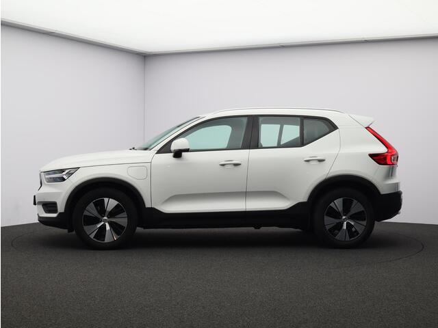 Volvo XC40 T5 Twin Engine Momentum Pro / Trekhaak / 360 camera / Elektr. bed. achterklep