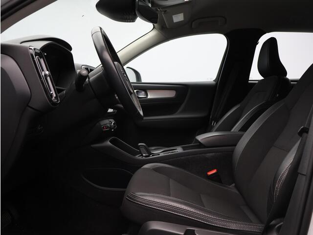 Volvo XC40 T5 Twin Engine Momentum Pro / Trekhaak / 360 camera / Elektr. bed. achterklep
