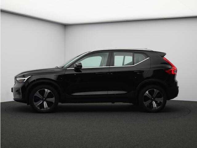 Volvo XC40 1.5 T4 Plug-in hybrid Plus Bright / Panoramadak / Harman Kardon / Elektrische Stoelen / Stoel+Stuurverwarming / Lederen Bekleding / Keyless / 19" /