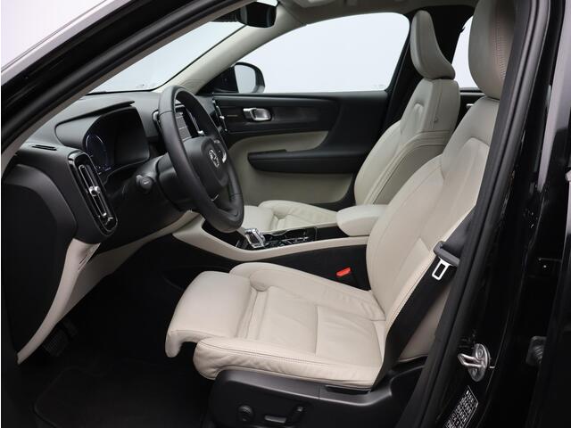 Volvo XC40 1.5 T4 Plug-in hybrid Plus Bright / Panoramadak / Harman Kardon / Elektrische Stoelen / Stoel+Stuurverwarming / Lederen Bekleding / Keyless / 19" /