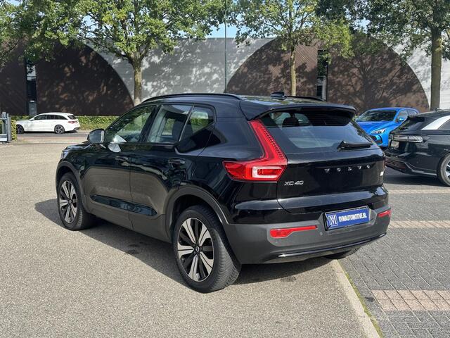 Volvo XC40 Recharge Plus 70 kWh VAN: € 32.900- VOOR: € 30.877,- UW HERFSTVOORDEEL: € 2.023-| SOH 92%| ADAPTIVE CRUISE| ELEK. ACHTERKLEP| STOEL + STUURVERWARMING| DODE HOEK SENSOR|