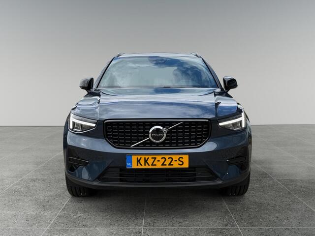 Volvo XC40 2.0 B4 Plus Dark l Schuif/Kantel dak l