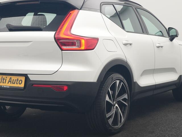 Volvo XC40 T5 Recharge R-Design PHEV 262pk | Panodak | Adaptive Cruise | Camera | Alcantara Sportstoelen Memory & Verwarmd | Stuur Verwarmd | Keyless | BLIS | Apple Carplay | Navigatie | DAB | 20"L.M | Plug in Hybrid |