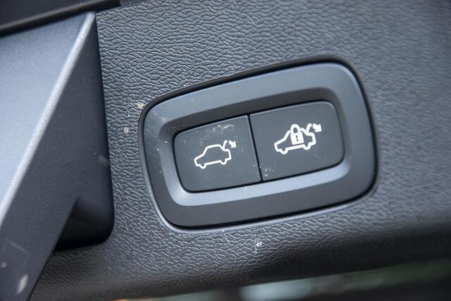 Volvo XC60 RECHARGE T6 PLUS BRIGHT 22 INCH / ¤5000,- KORTING