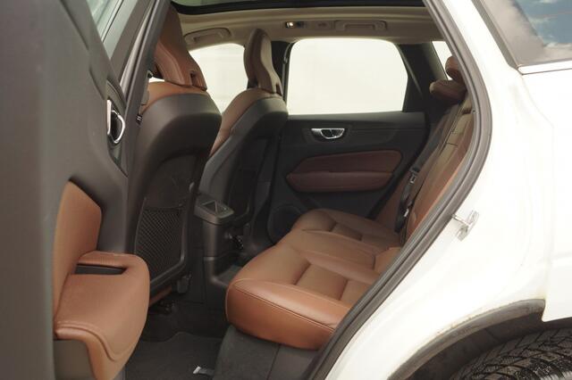 Volvo XC60 2.0 T8 TwinEngine 304pk AWD Inscription -PANO-LEER-