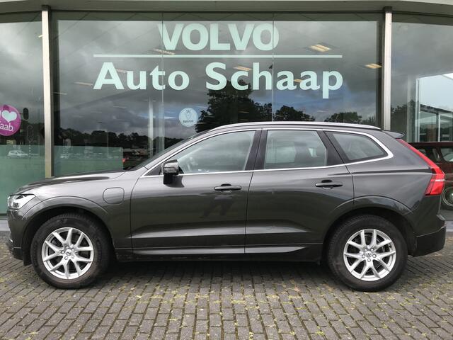 Volvo XC60 2.0 T8 Twin Engine AWD Momentum Automaat | Rijklaar incl garantie | Panoramadak Volvo on Call Trekhaak Leer