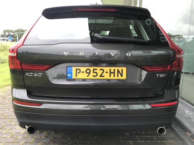 Volvo XC60 2.0 T8 Twin Engine AWD Momentum Automaat | Rijklaar incl garantie | Panoramadak Volvo on Call Trekhaak Leer