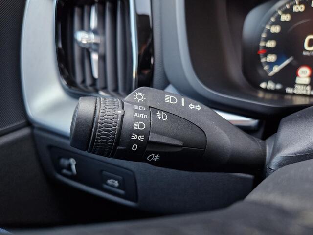 Volvo XC60 2.0 T5 AWD Momentum | Pano | Electr. Stoel + Memory | Cruise | PDC | Apple Carplay \ Android Auto |