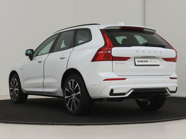 Volvo XC60 2.0 Recharge T6 AWD Ultimate Dark | Trekhaak | Luchtvering | Bowers & Wilkins | Adaptive Cruise | Head Up Display | Memory Seats |