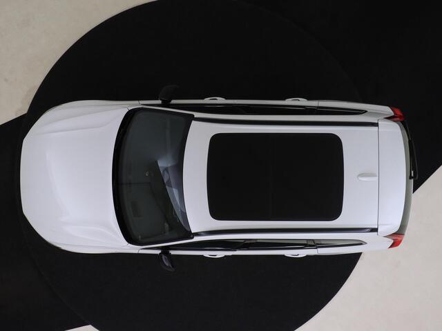 Volvo XC60 2.0 Recharge T6 AWD Ultimate Dark | Trekhaak | Luchtvering | Bowers & Wilkins | Adaptive Cruise | Head Up Display | Memory Seats |