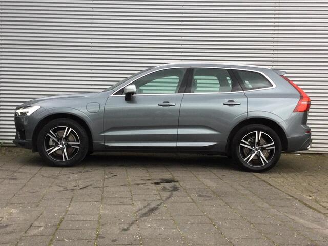 Volvo XC60 2.0 T8 Twin Engine AWD R-Design | Panorama-dak | Trekhaak | Full LED | Leder |