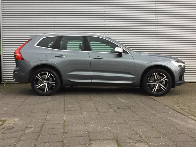 Volvo XC60 2.0 T8 Twin Engine AWD R-Design | Panorama-dak | Trekhaak | Full LED | Leder |