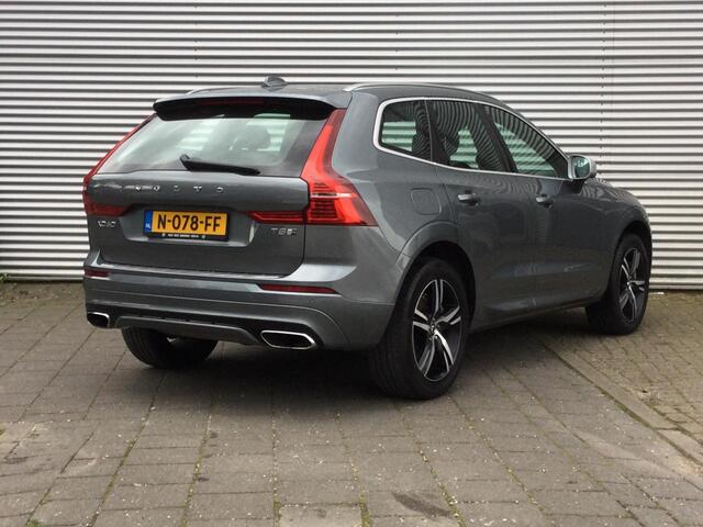 Volvo XC60 2.0 T8 Twin Engine AWD R-Design | Panorama-dak | Trekhaak | Full LED | Leder |