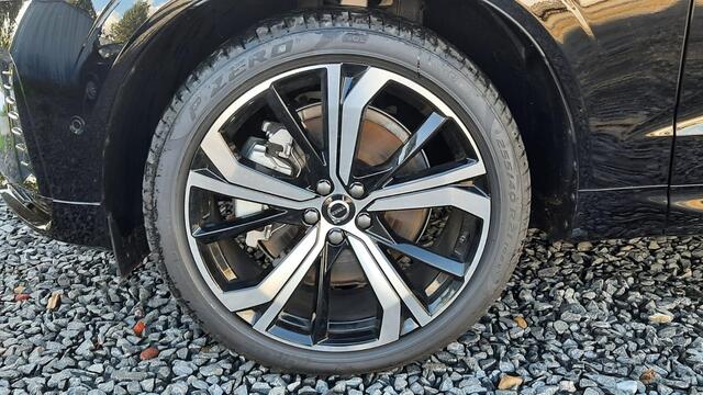 Volvo XC60 2.0 Recharge T8 AWD Ultimate Dark 21 inch lichtmetaal - 360 Camera - Standkachel - Direct leverbaar in Diverse kleuren