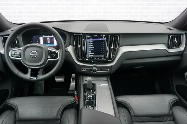 Volvo XC60 2.0 Recharge T6 AWD R-Design | Long Range | Trekhaak | Luchtvering | Schuif/kantel Panoramadak | Massage stoelen | Geventileerd leder | Parkeercamera | DAB Radio |