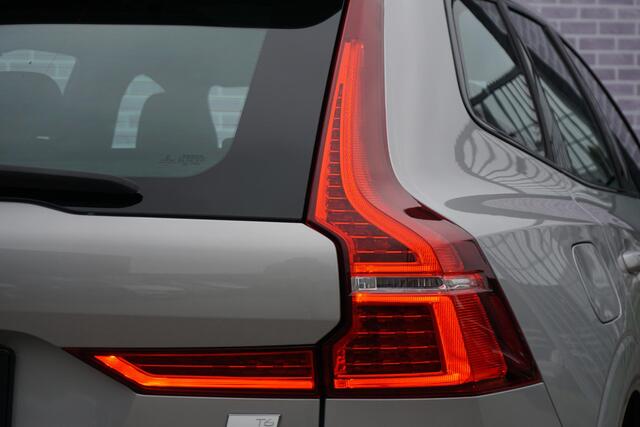 Volvo XC60 2.0 Recharge T6 AWD R-Design | Long Range | Trekhaak | Luchtvering | Schuif/kantel Panoramadak | Massage stoelen | Geventileerd leder | Parkeercamera | DAB Radio |