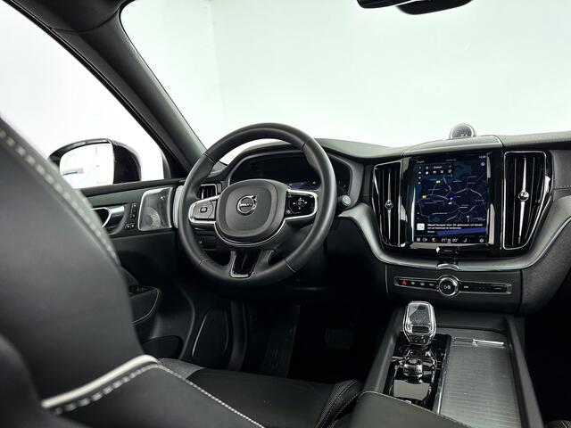 Volvo XC60 B5 Aut. Ultimate Dark | Panoramadak | Bowers & Wilkins | 360º camera | Luchtvering | Head-up display