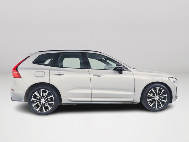 Volvo XC60 B5 Aut. Ultimate Dark | Panoramadak | Bowers & Wilkins | 360º camera | Luchtvering | Head-up display