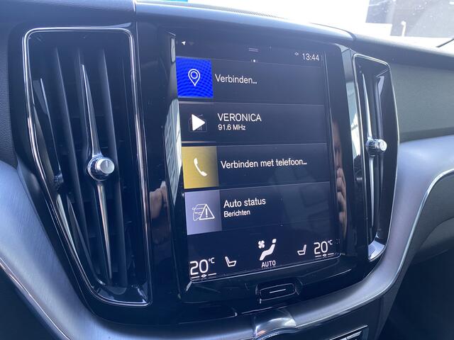 Volvo XC60 B5 Momentum Pro | Trekhaak | Pilot Assist | Apple CarPlay | Stuurverwarming