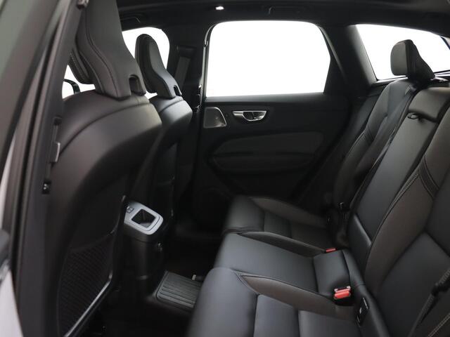 Volvo XC60 T6 Recharge AWD Ultimate Dark Long Range | Luchtvering | Trekhaak | Bowers & Wilkins Audio | 360° Camera | Gelamineerde zijruiten