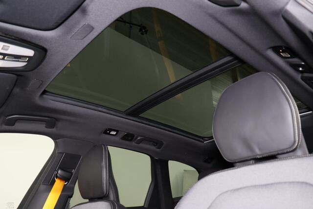 Volvo XC60 T8 AWD Polestar Engineered - LONG RANGE - IntelliSafe Assist & Surround - 360° Camera - Bowers & Wilkins audio - Verwarmde voorstoelen, stuur & achterbank - Parkeersensoren voor & achter - Elektr. bedienb. voorstoelen met geheugen - Draadloze tel. lader -