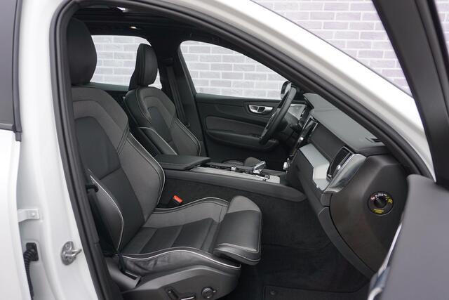 Volvo XC60 2.0 Recharge T6 AWD Ultimate Dark | Luchtvering | Bowers & Wilkins | Trekhaak | 360° camera | Stoel verwarming |