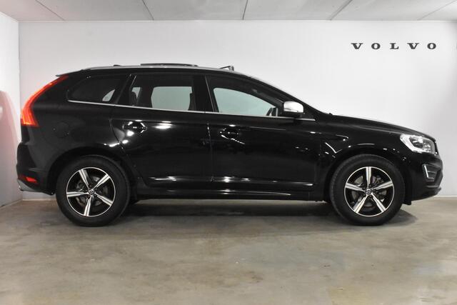 Volvo XC60 T5 245PK Automaat R-Design Navigatie / Parkeersenoren V.&A. + Parkeercamera achter / Elek. verstelbare best. stoel met geheugen / SunRoof / Stoelverwarming voor / Elek. bedienbare achterklep / Thuiskomer / Standkachel/