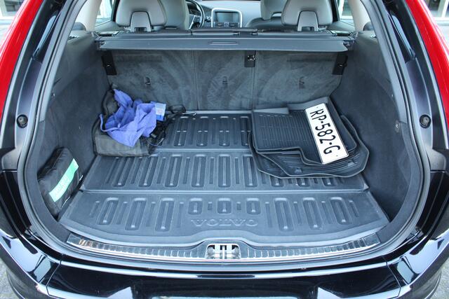 Volvo XC60 2.0 T5 FWD Polar+ / Keyless | Elekt. Stoel / pano dak / Verw. Stuurwiel / Camera / Trekhaak / PDC