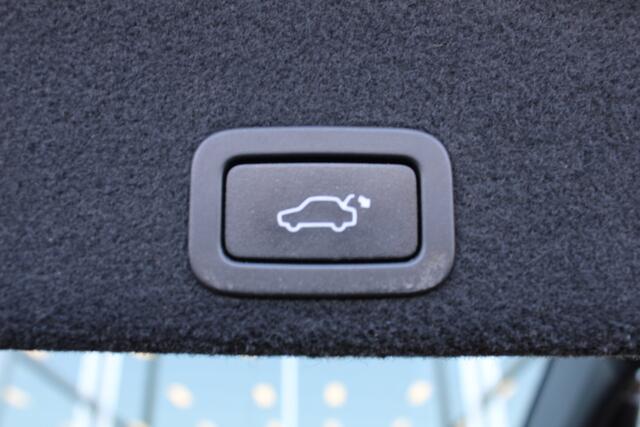 Volvo XC60 2.0 T5 FWD Polar+ / Keyless | Elekt. Stoel / pano dak / Verw. Stuurwiel / Camera / Trekhaak / PDC