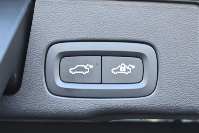Volvo XC60 B4 Automaat R-Design Key Less | Park Assist V+A en Camera | Harman Kardon | Elec Stoelen