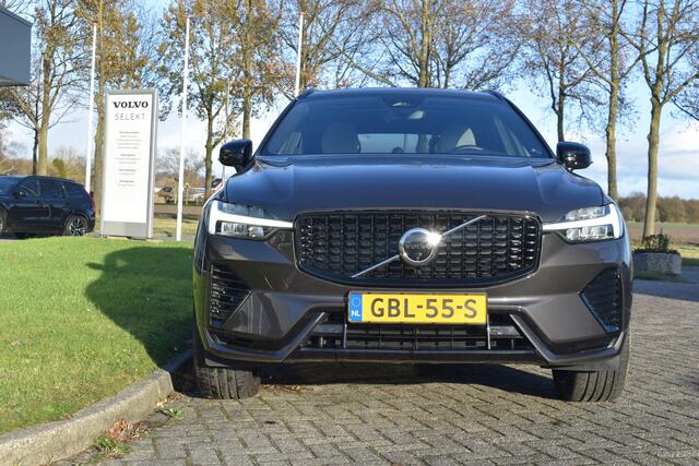 Volvo XC60 T6 350PK Automaat AWD Ultimate Dark | B&W | ACC | 360 camera | 21"LMV | Panoramadak | Wool blend | Stuurverwarming