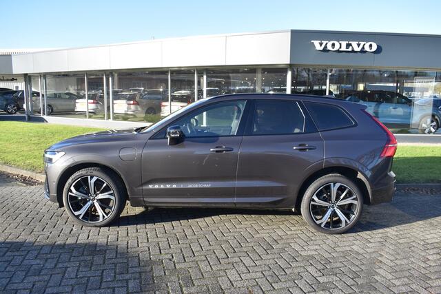 Volvo XC60 T6 350PK Automaat AWD Ultimate Dark | B&W | ACC | 360 camera | 21"LMV | Panoramadak | Wool blend | Stuurverwarming
