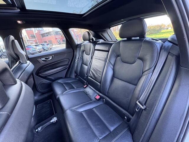 Volvo XC60 2.0 T5 R-Design | Eerste Eigenaar | Trekhaak | 360 Camera | Vol Leer | Panoramadak | Enz...