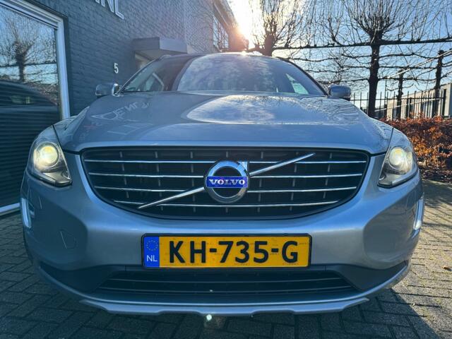 Volvo XC60 2.0 D4 Momentum 190pk + Leder + 18inch Lmv + Xenon -Nette staat