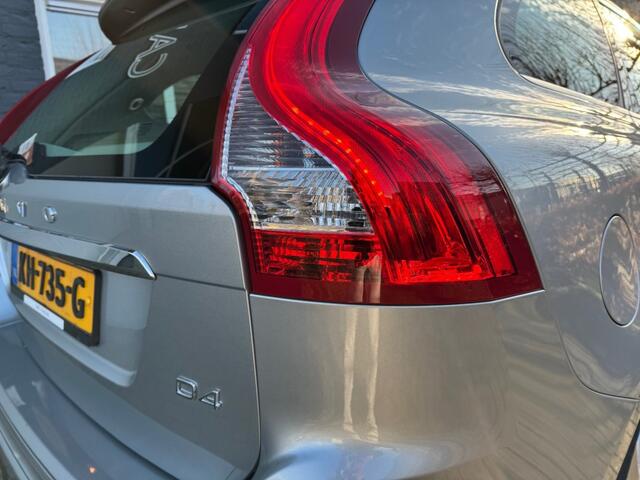 Volvo XC60 2.0 D4 Momentum 190pk + Leder + 18inch Lmv + Xenon -Nette staat