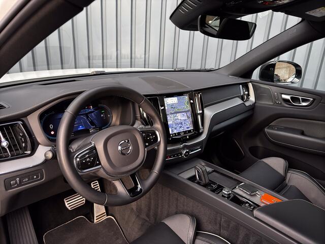 Volvo XC60 2.0 Recharge T6 AWD Plus Dark LongRange | Harman/Kardon | Trekhaak wegkl. | Panodak | HeadUp | Prijs Rijklaar!!