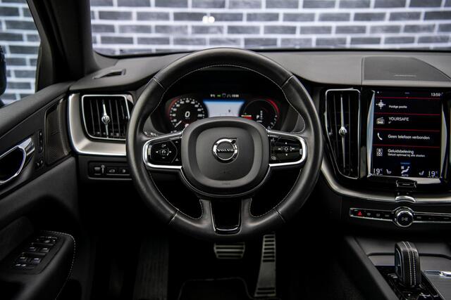 Volvo XC60 2.0 Recharge T6 AWD R-Design | Trekhaak | 21" | Adaptieve Cruise Control | Donker Glas | Stoel en Stuurverwarming | 360 Camera | Panoramadak |