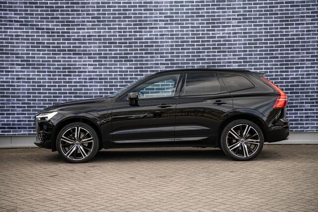 Volvo XC60 2.0 Recharge T6 AWD R-Design | Trekhaak | 21" | Adaptieve Cruise Control | Donker Glas | Stoel en Stuurverwarming | 360 Camera | Panoramadak |