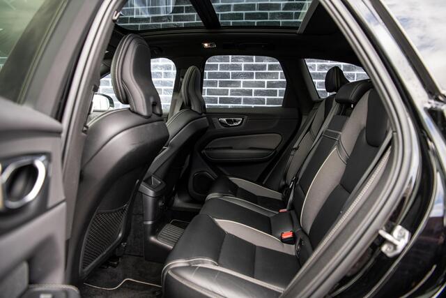 Volvo XC60 2.0 Recharge T6 AWD R-Design | Trekhaak | 21" | Adaptieve Cruise Control | Donker Glas | Stoel en Stuurverwarming | 360 Camera | Panoramadak |