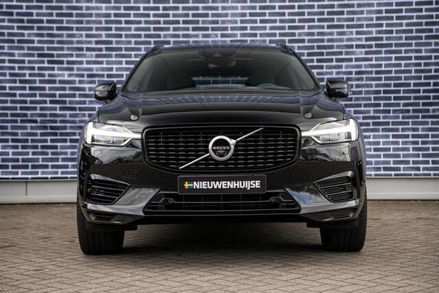 Volvo XC60 2.0 Recharge T6 AWD R-Design | Trekhaak | 21" | Adaptieve Cruise Control | Donker Glas | Stoel en Stuurverwarming | 360 Camera | Panoramadak |