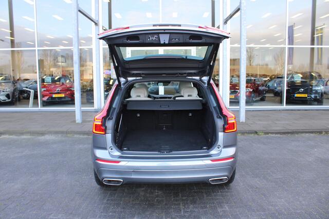 Volvo XC60 2.0 T8 Twin Engine AWD Inscription / Luchtvering / Pano dak / Leren dashboard / Elekt. Stoel / Harman Kardon