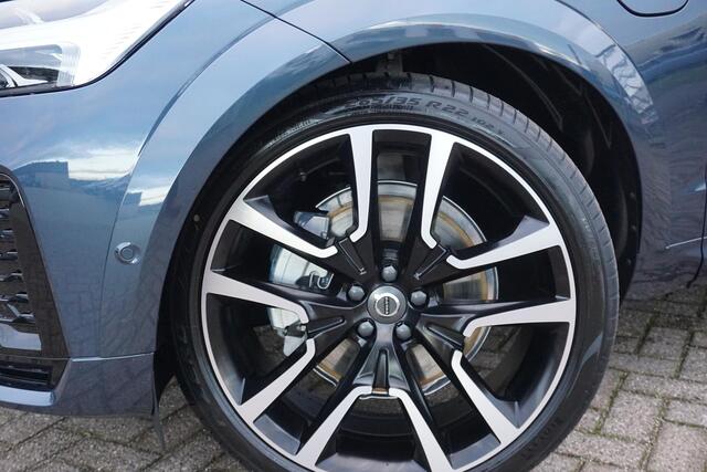 Volvo XC60 2.0 Recharge T8 AWD Ultra Dark | Luchtvering | Bowers & Wilkins | Massage | Stoel koeling | Stoel + Stuur verwarming | Panorama Schuifdak |