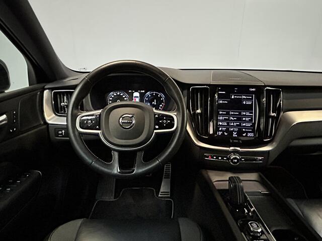 Volvo XC60 2.0 B5 R-Design Trekhaak|Xenon|Leder|Pano|Led