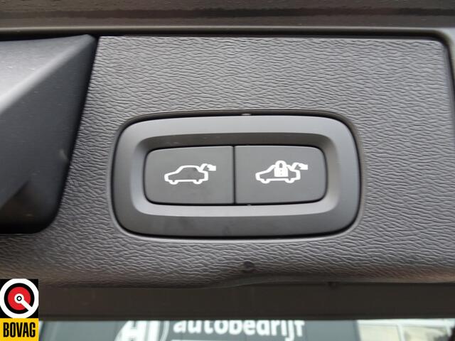 Volvo XC60 2.0 T6 Plug-in hybrid AWD Plus Dark